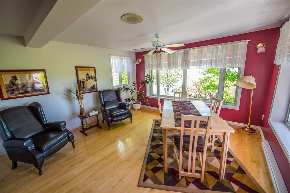 Auberge La Courtepointe Petite-Riviere-Saint-Francois Kültér fotó