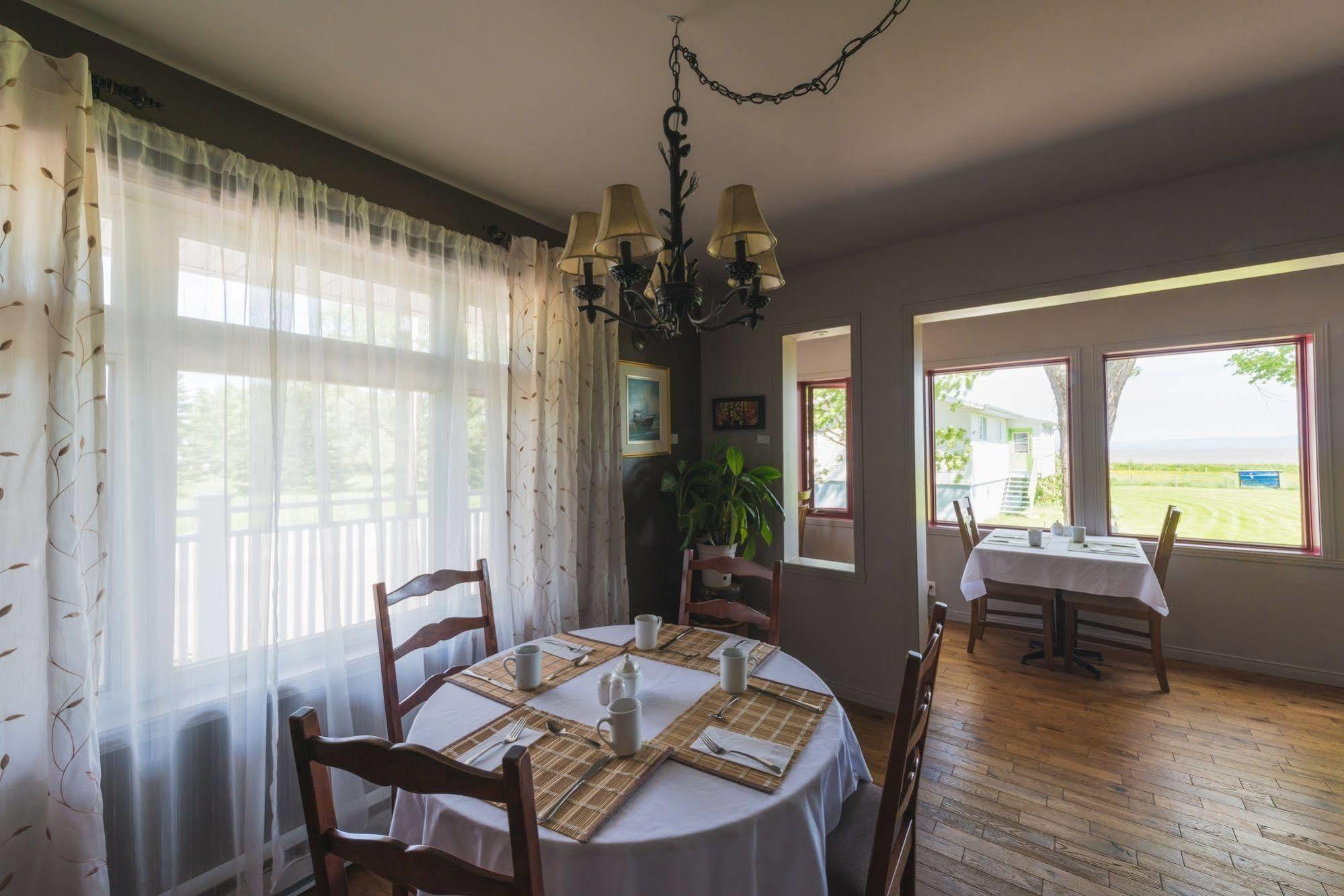Auberge La Courtepointe Petite-Riviere-Saint-Francois Kültér fotó